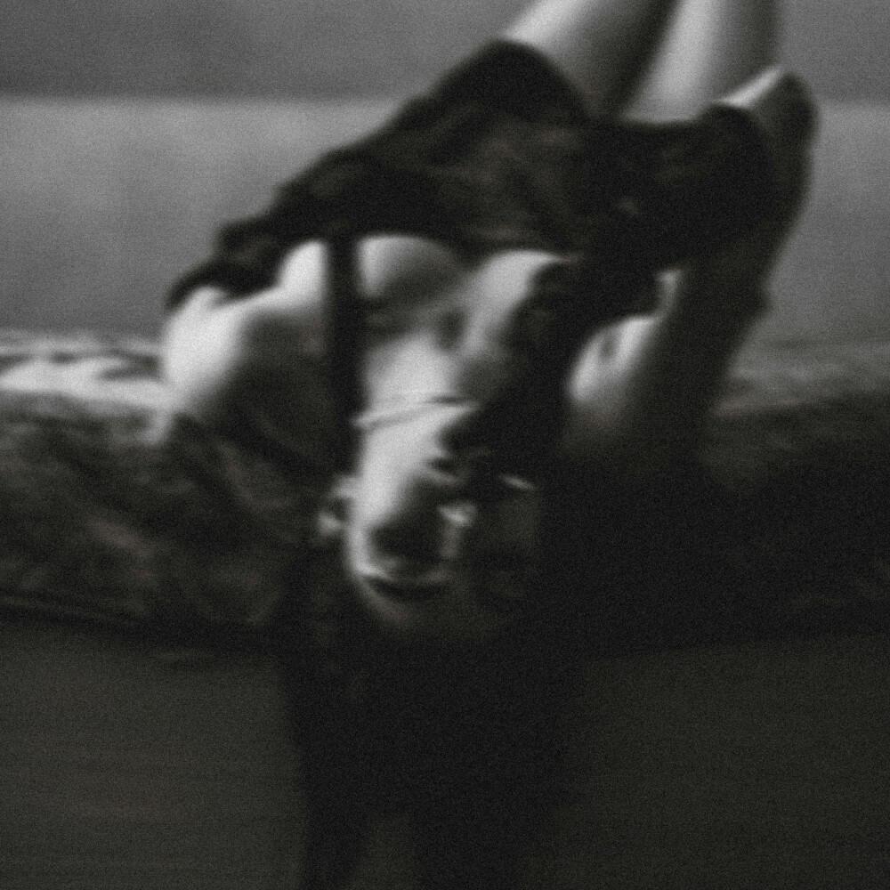 Релиз Cross the Line