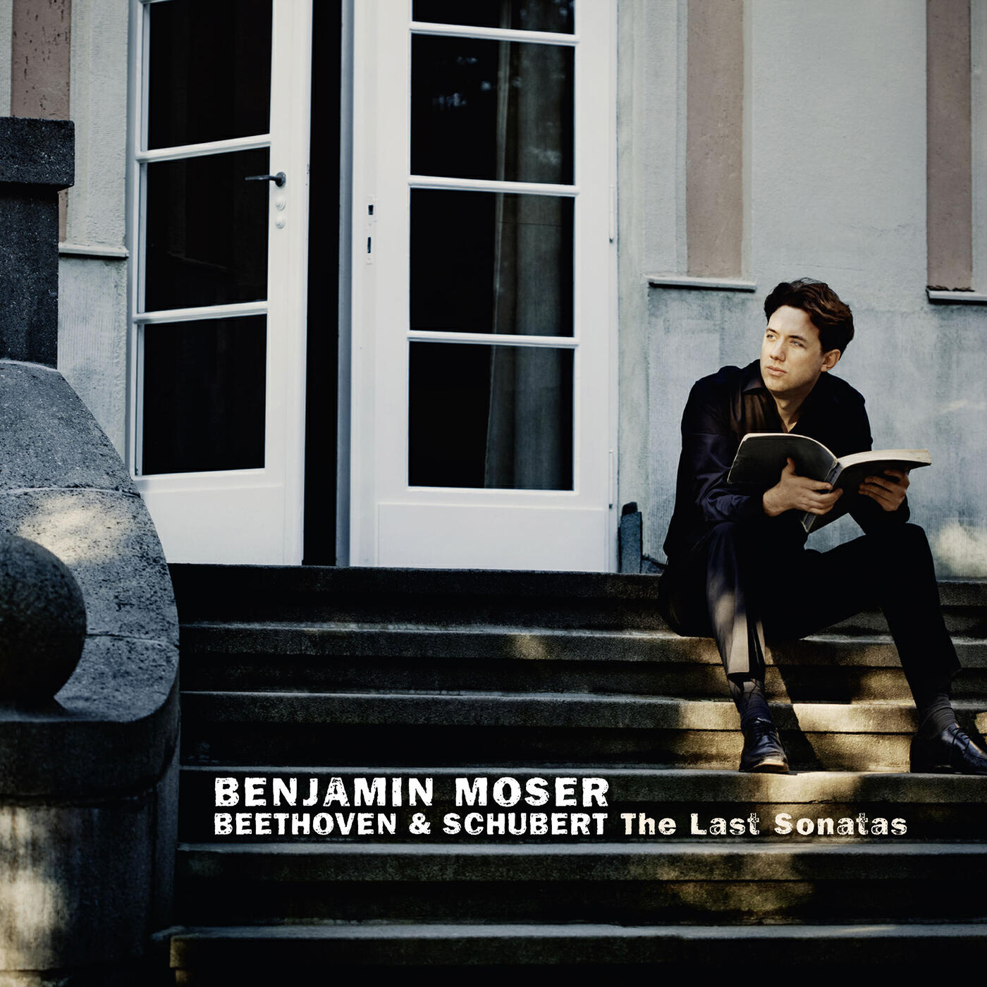 Трек Sonata No. 32, Op. 111 in C Minor: I. Maestoso - Allegro con brio ed appassionato
