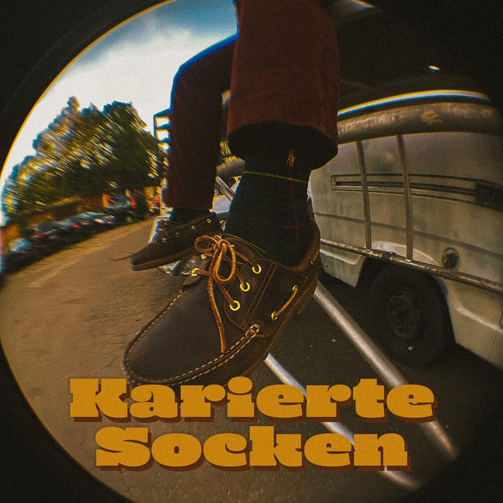 Релиз Karierte Socken