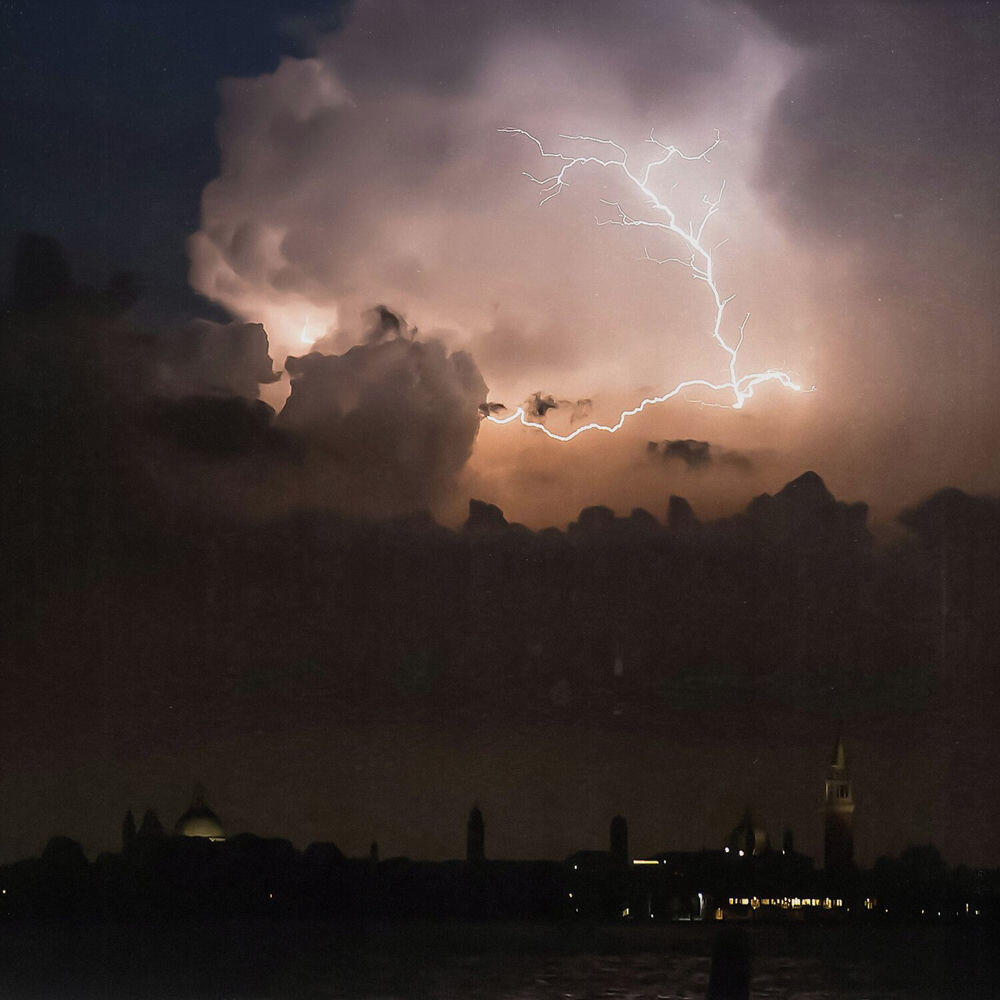Релиз Electric