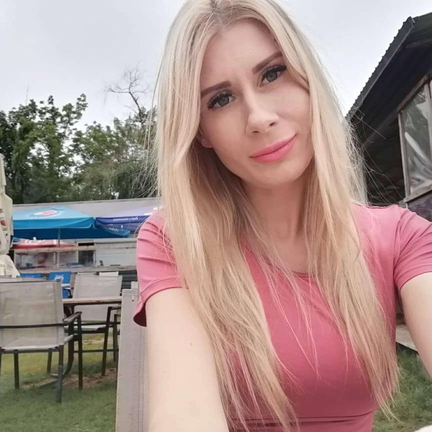 Максим Попов
