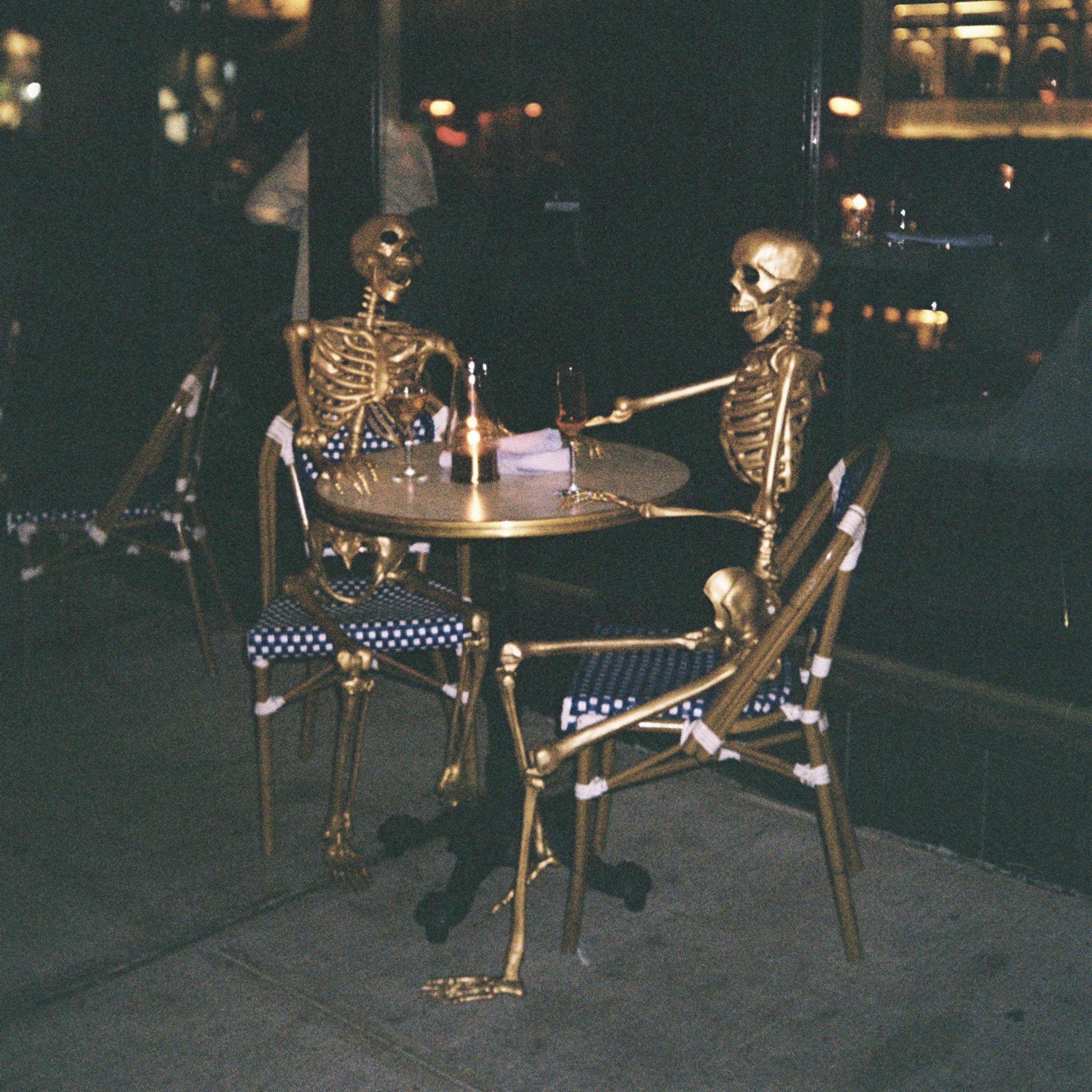 Релиз Dead Laughing