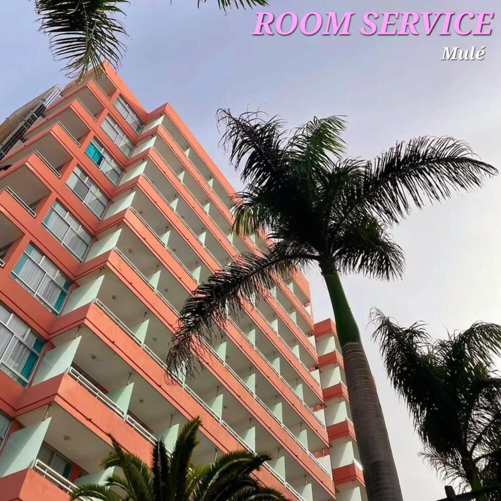 Релиз Room SERVICE