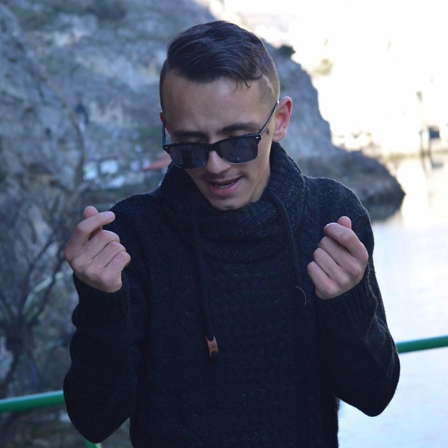 Постер альбома E di që m'don