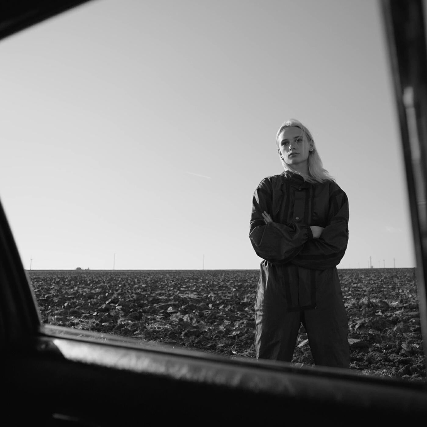 Релиз Bury Me Deep in Love