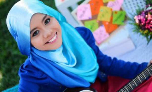 Najwa Latif