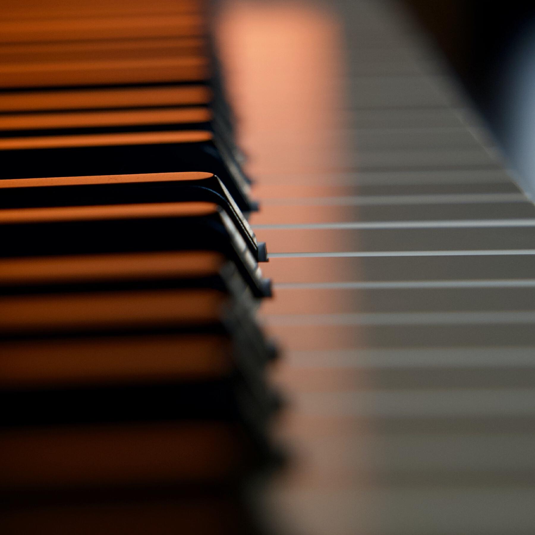 Релиз A Lonely Piano