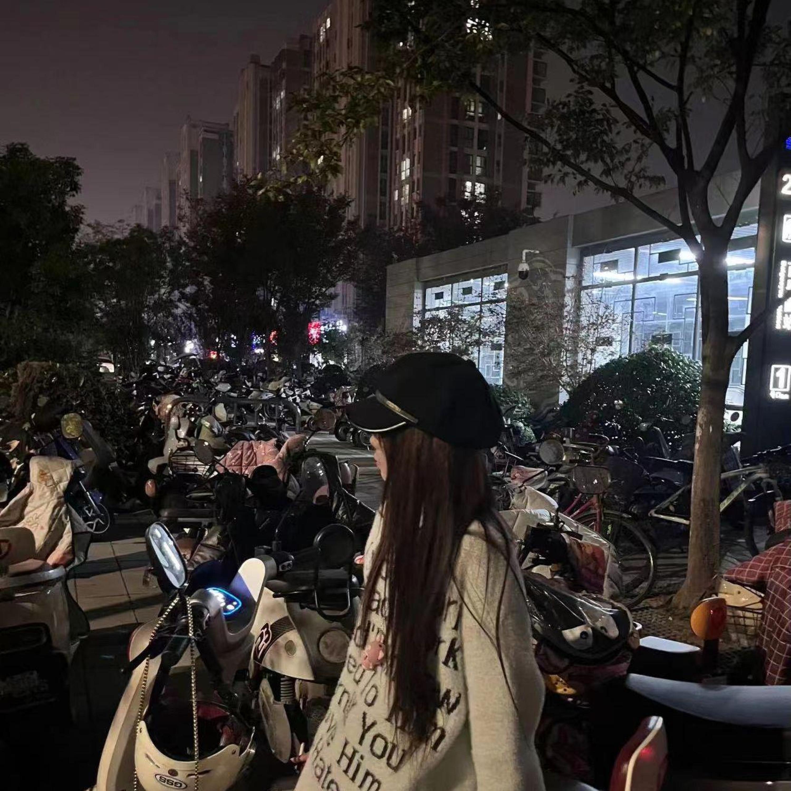 Релиз 会给她写100首情歌