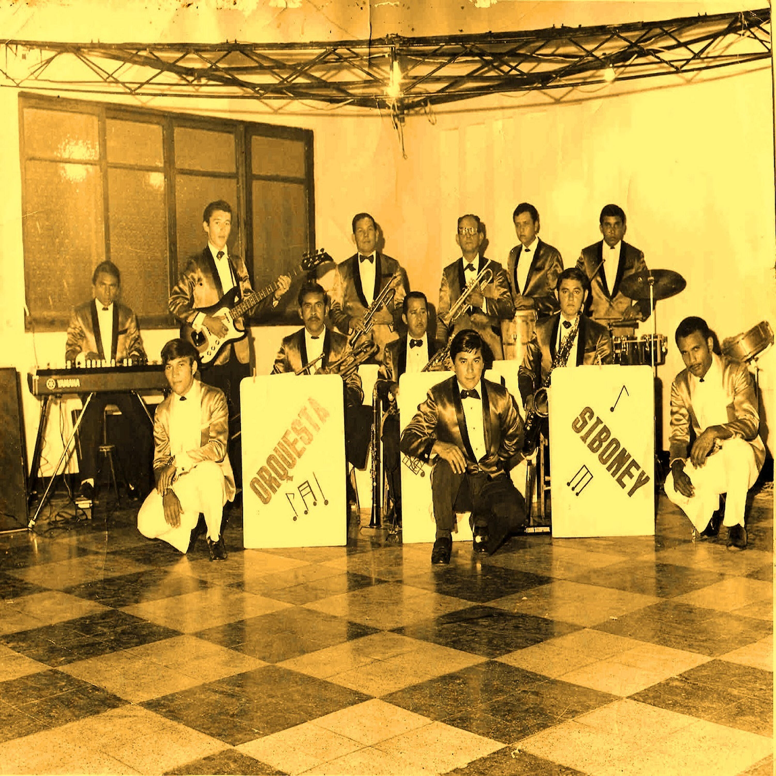 Релиз Mas exitos