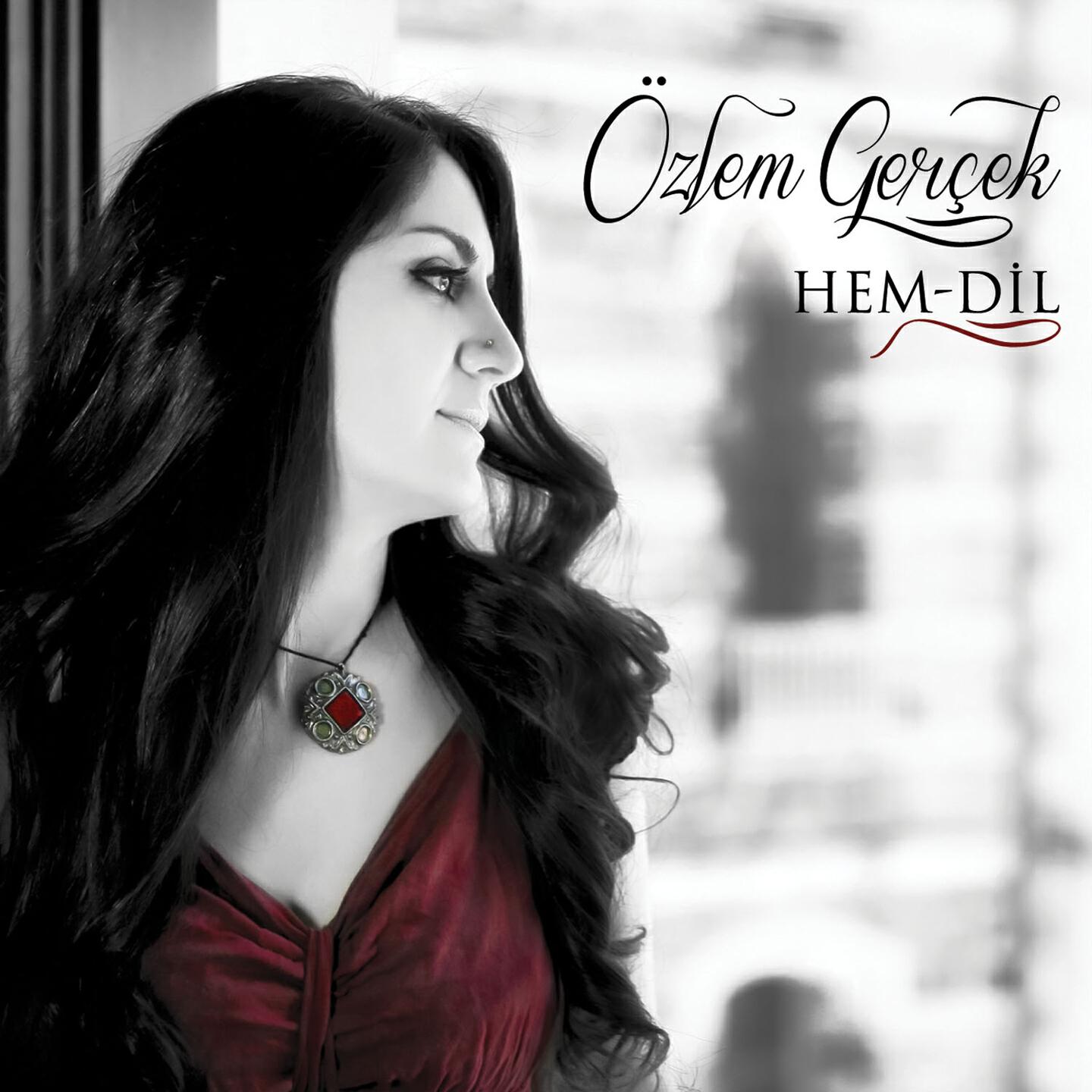 Özlem Gerçek