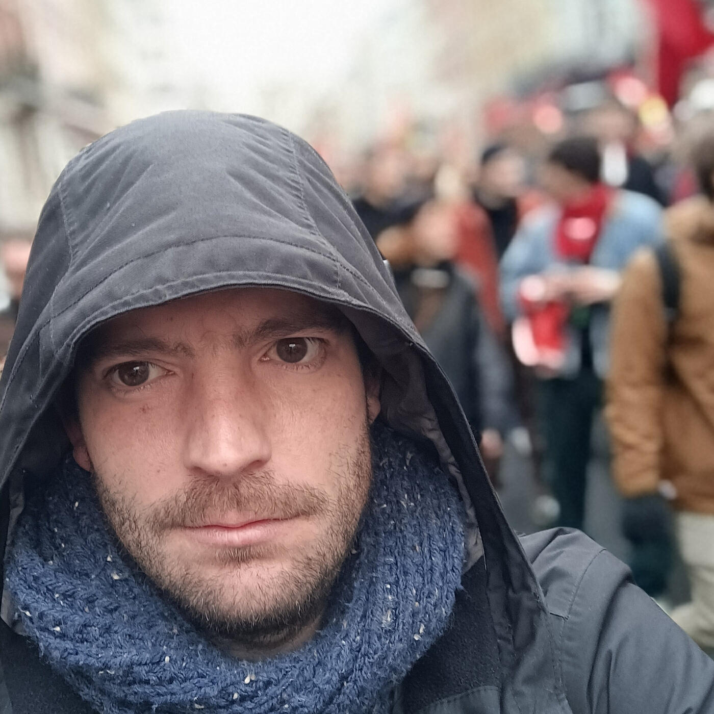Релиз Les yeux fermés