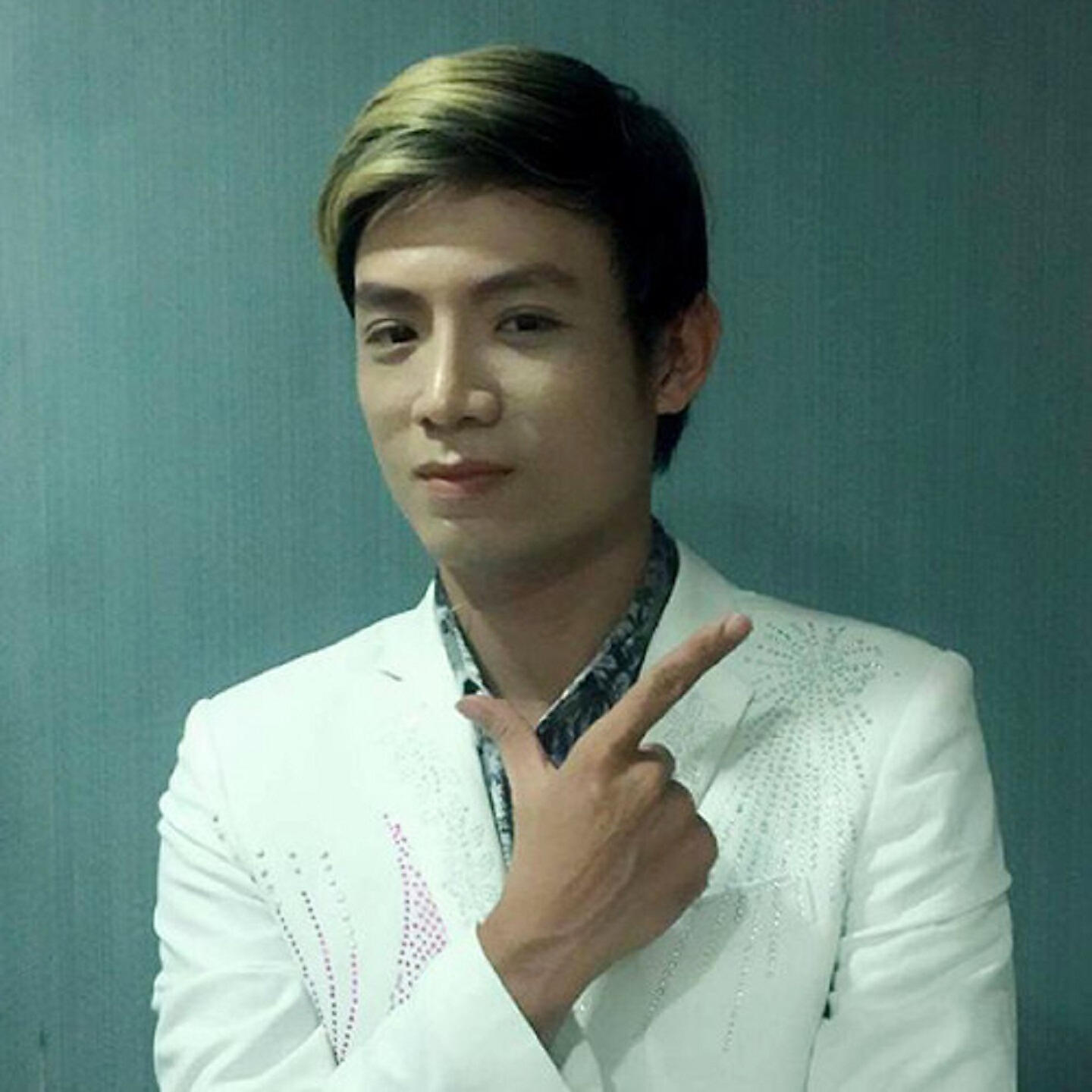 Tuấn Tú
