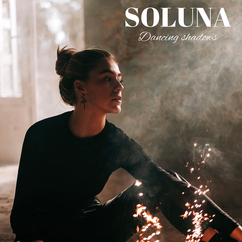 Альбом Dancing Shadows исполнителя Soluna