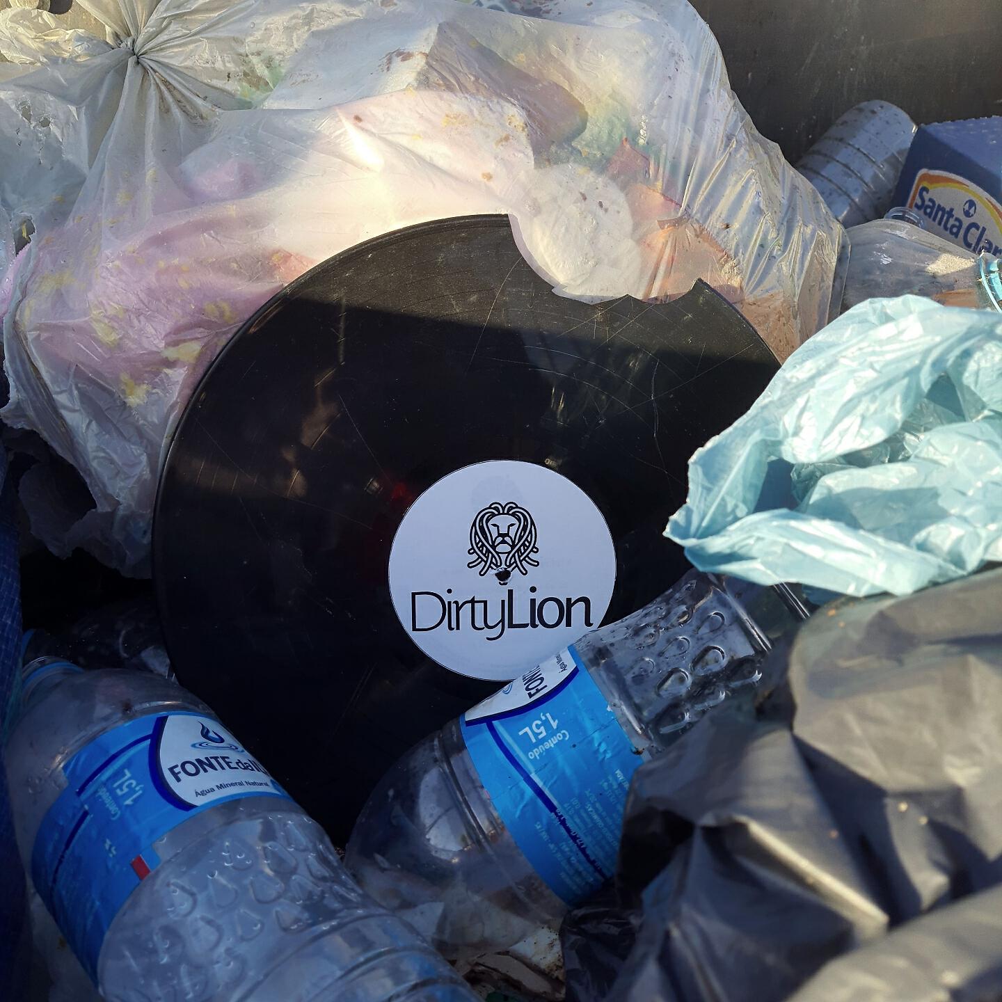 Релиз A Morte Dos Discos