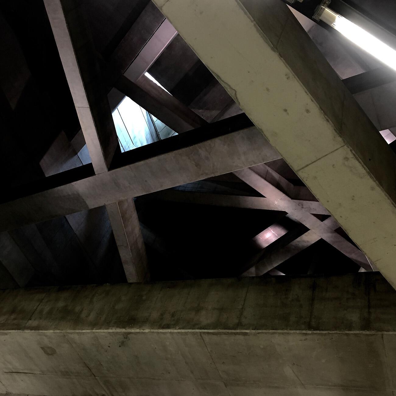 Релиз ESSENTIAL Parallels 004