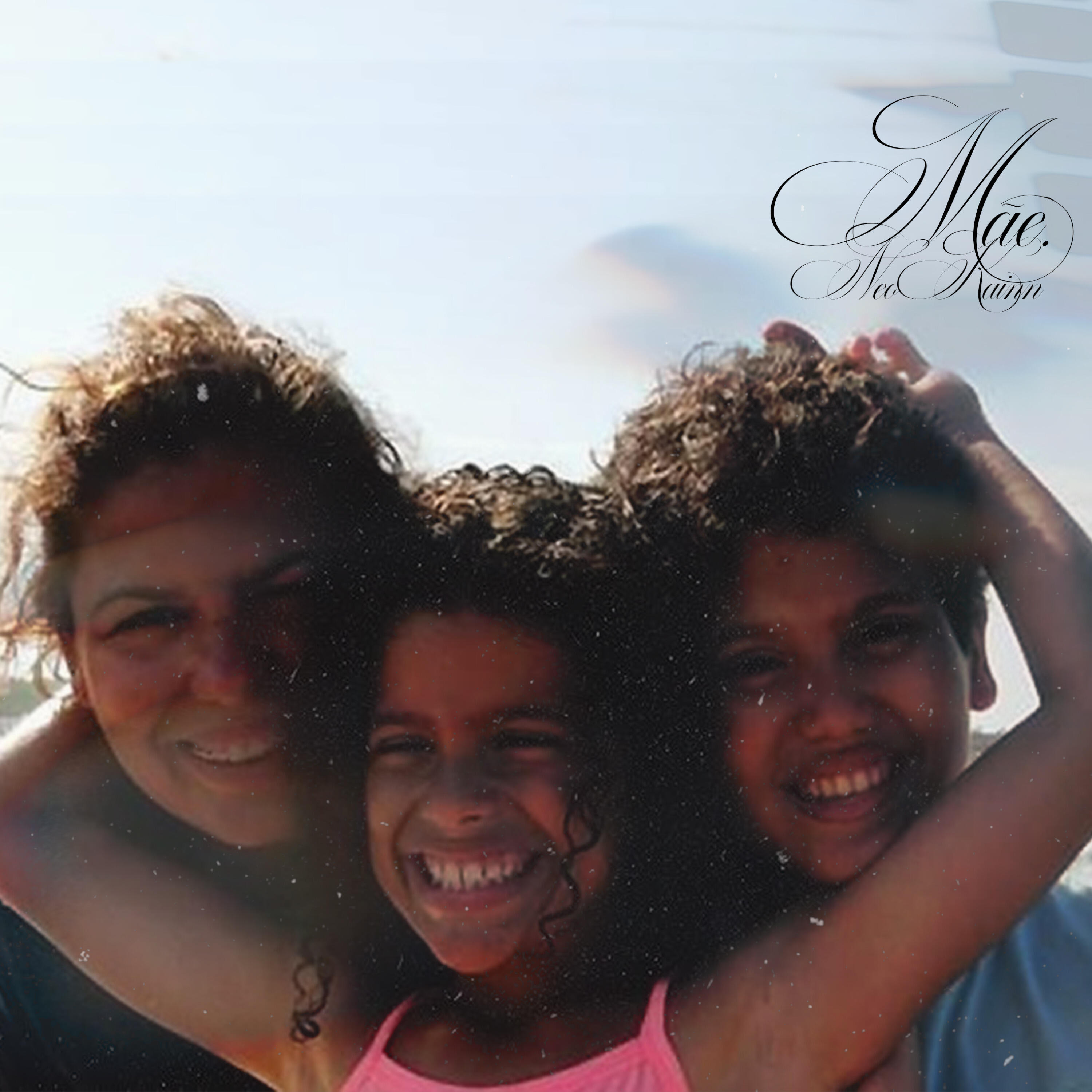 Релиз Mãe