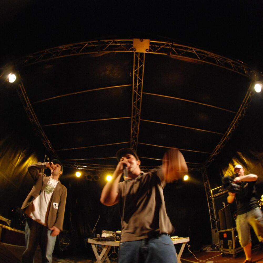 Релиз On the Beach