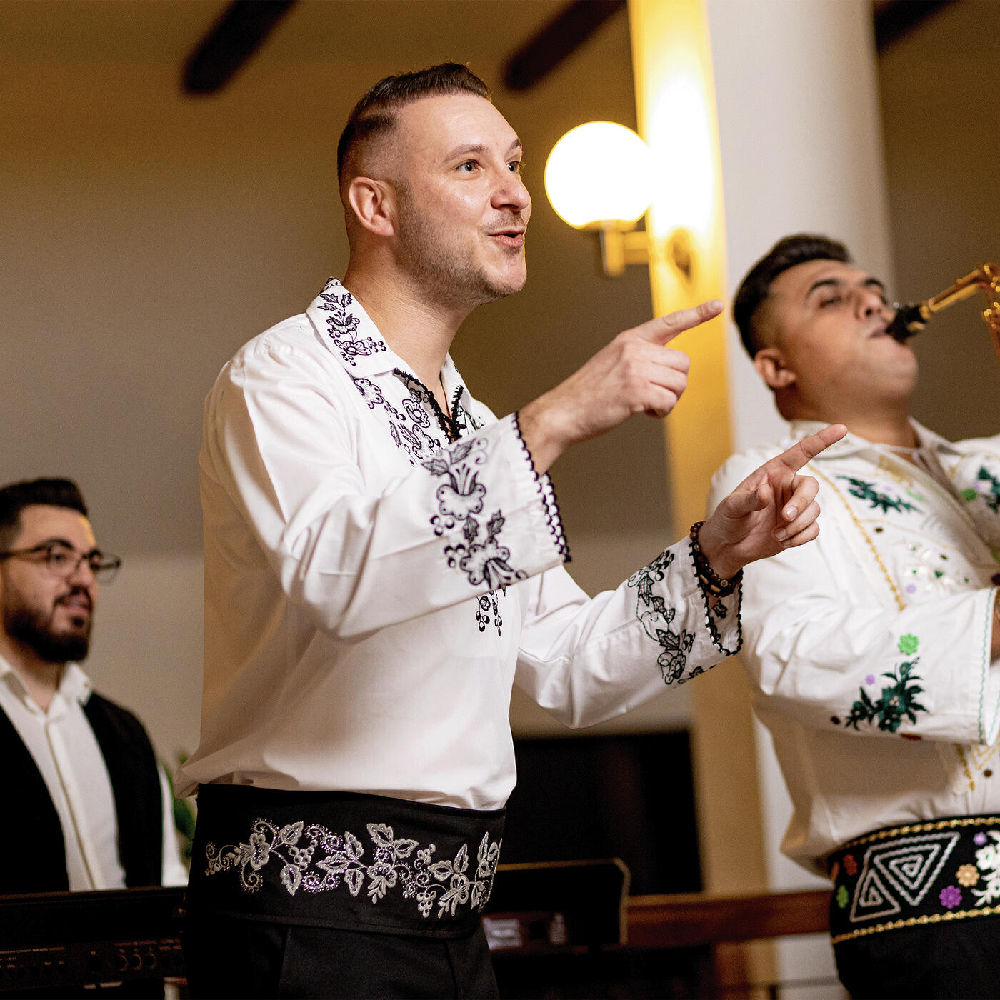 Релиз Vasile Numele Tau