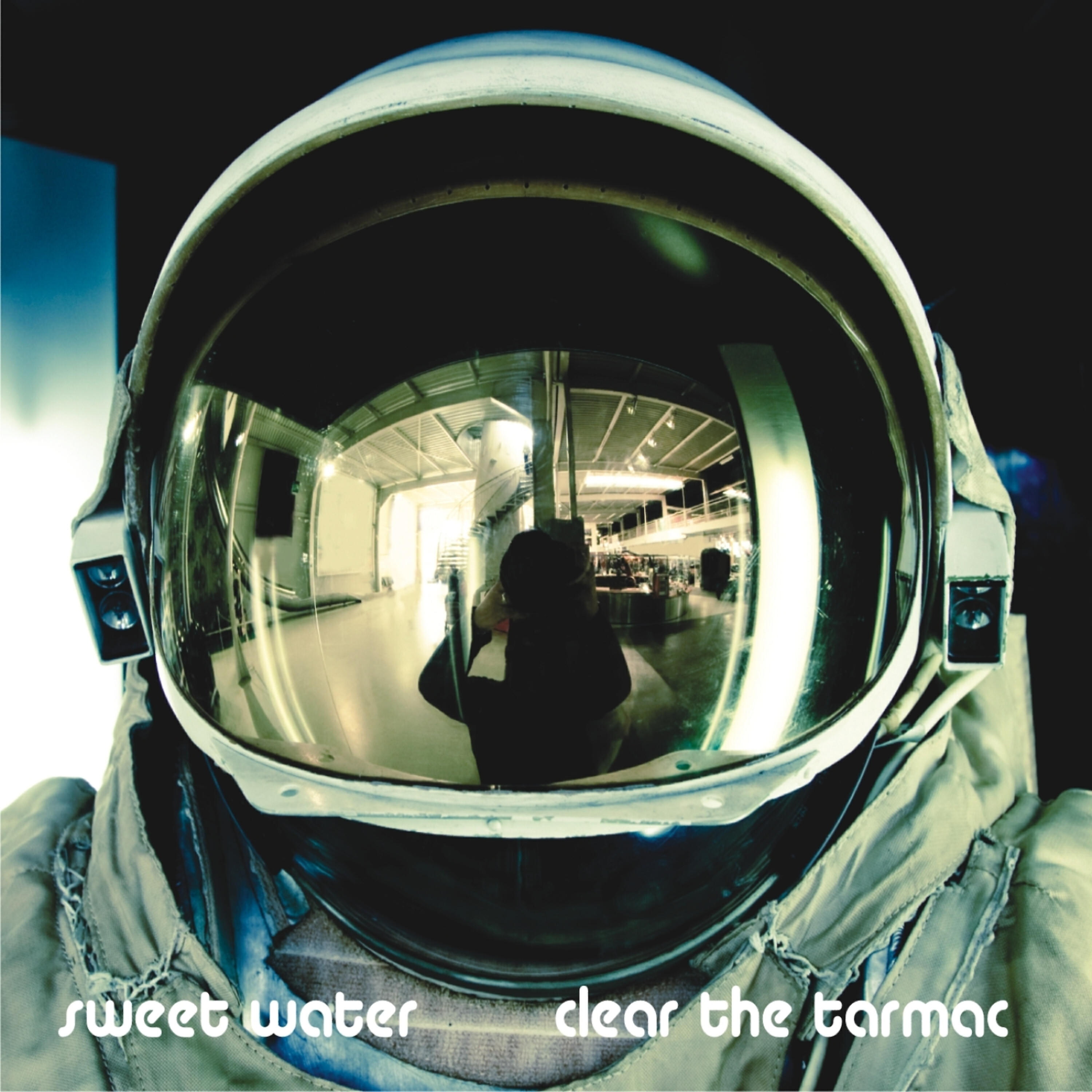 Релиз Clear the Tarmac