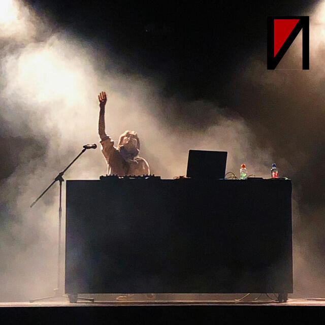 Релиз Feel the Groove