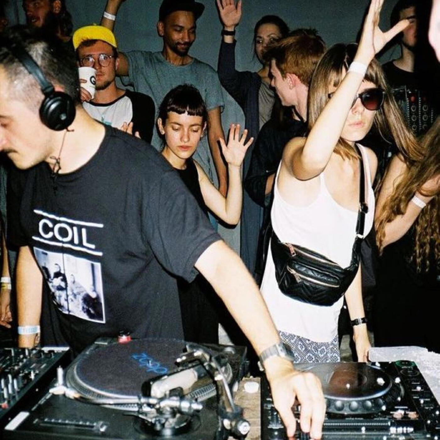 Релиз Everything In Its Right Place (House) [Extended]