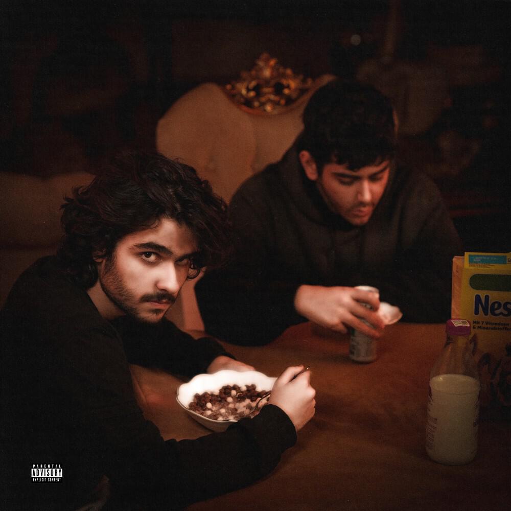 Трек Anjam Vazife