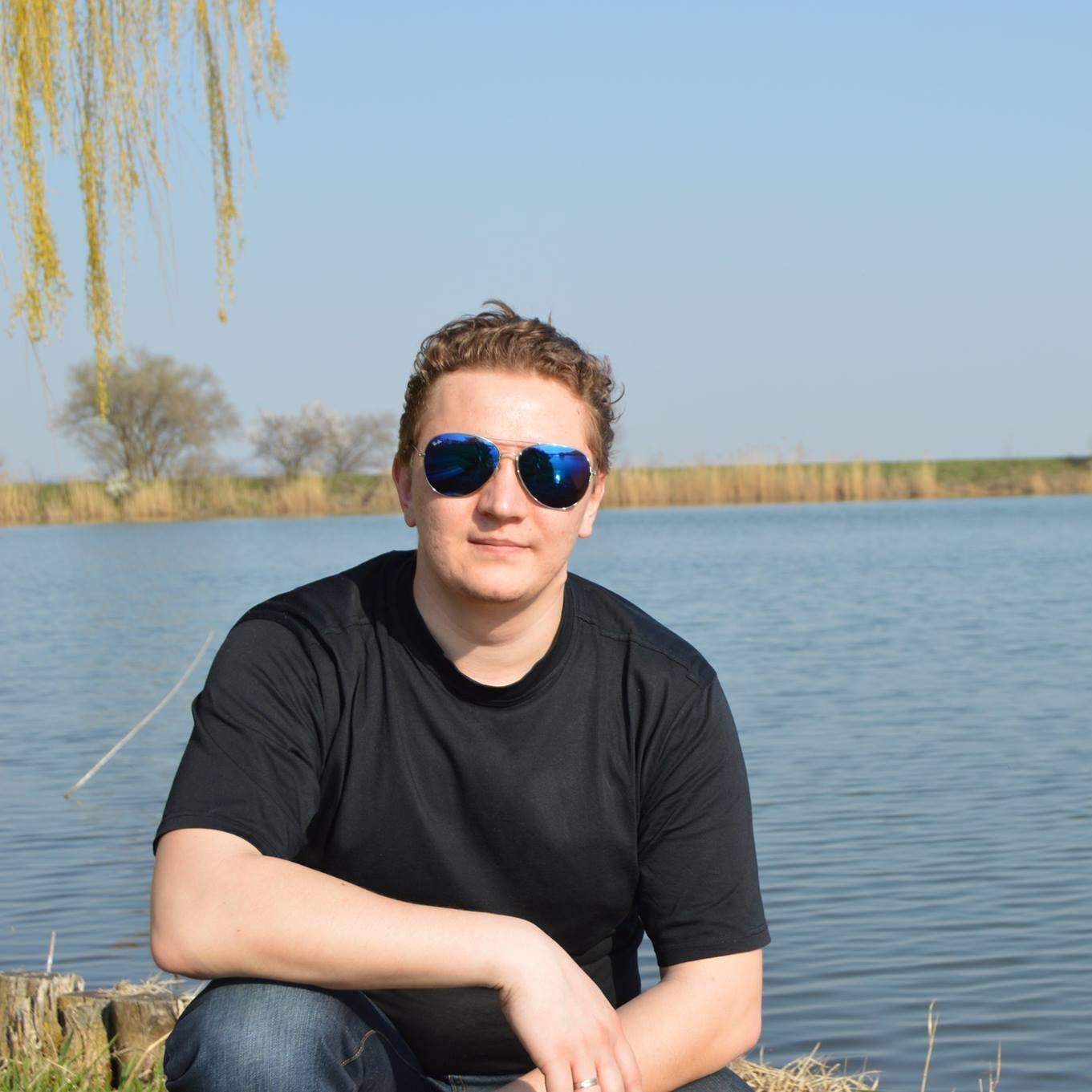 Стас Жандаров