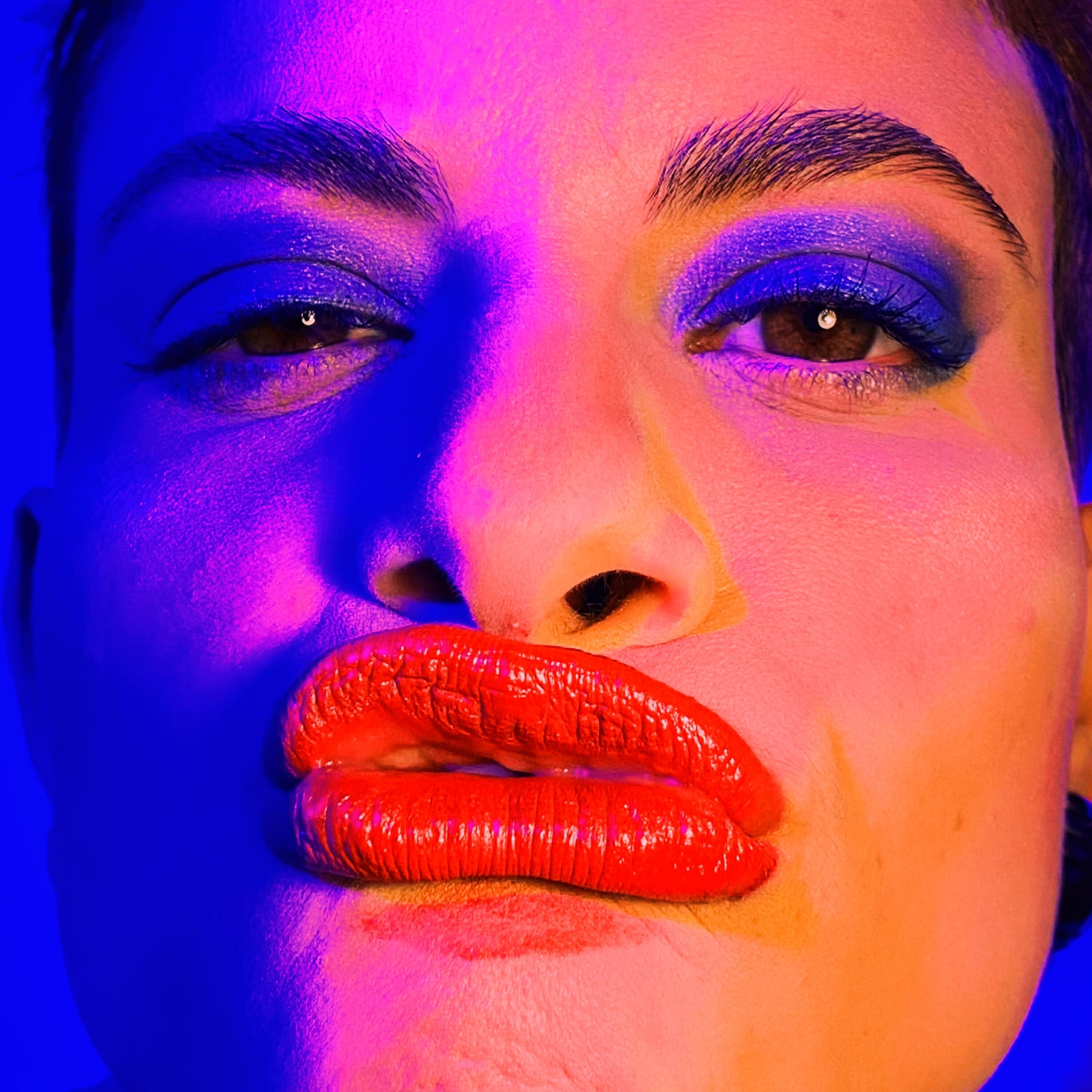 Релиз Luz Dos Olhos