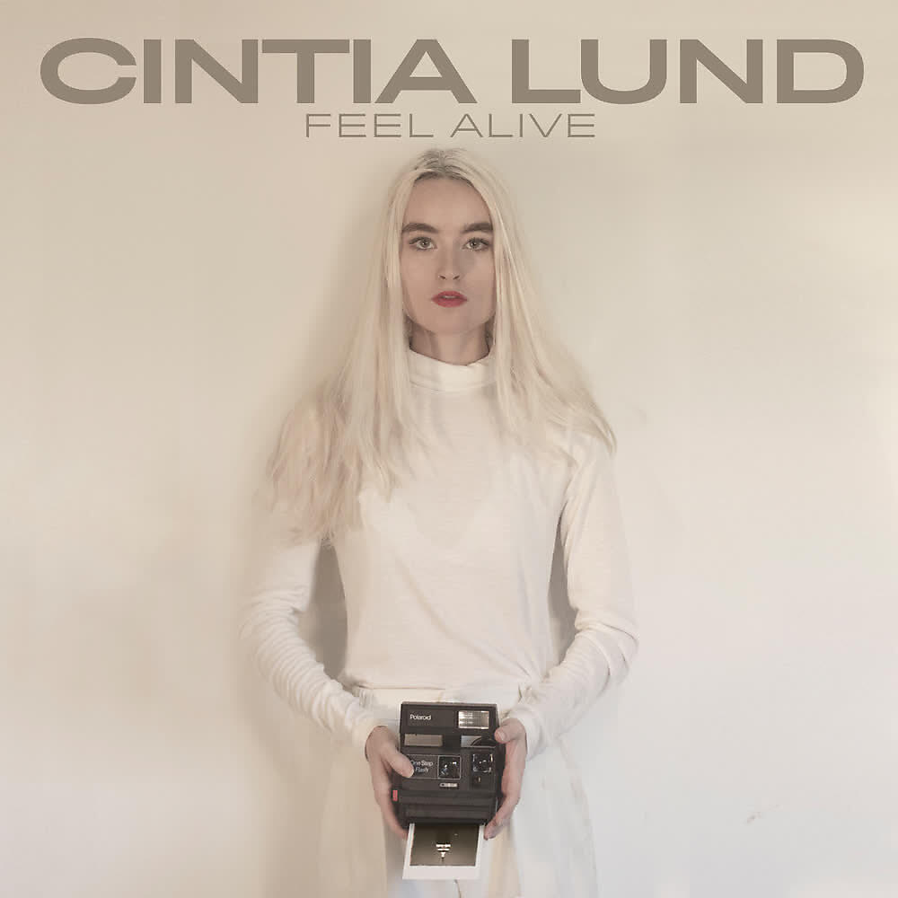 Релиз Feel Alive