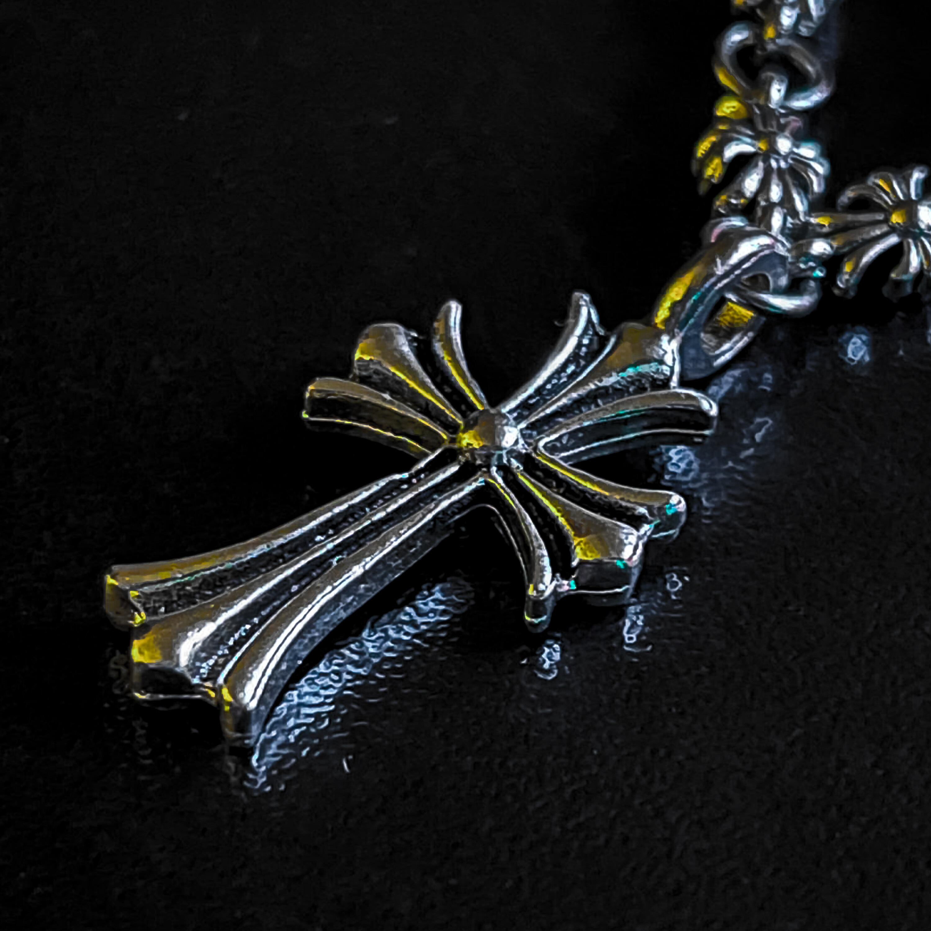 Релиз Chrome Hearts