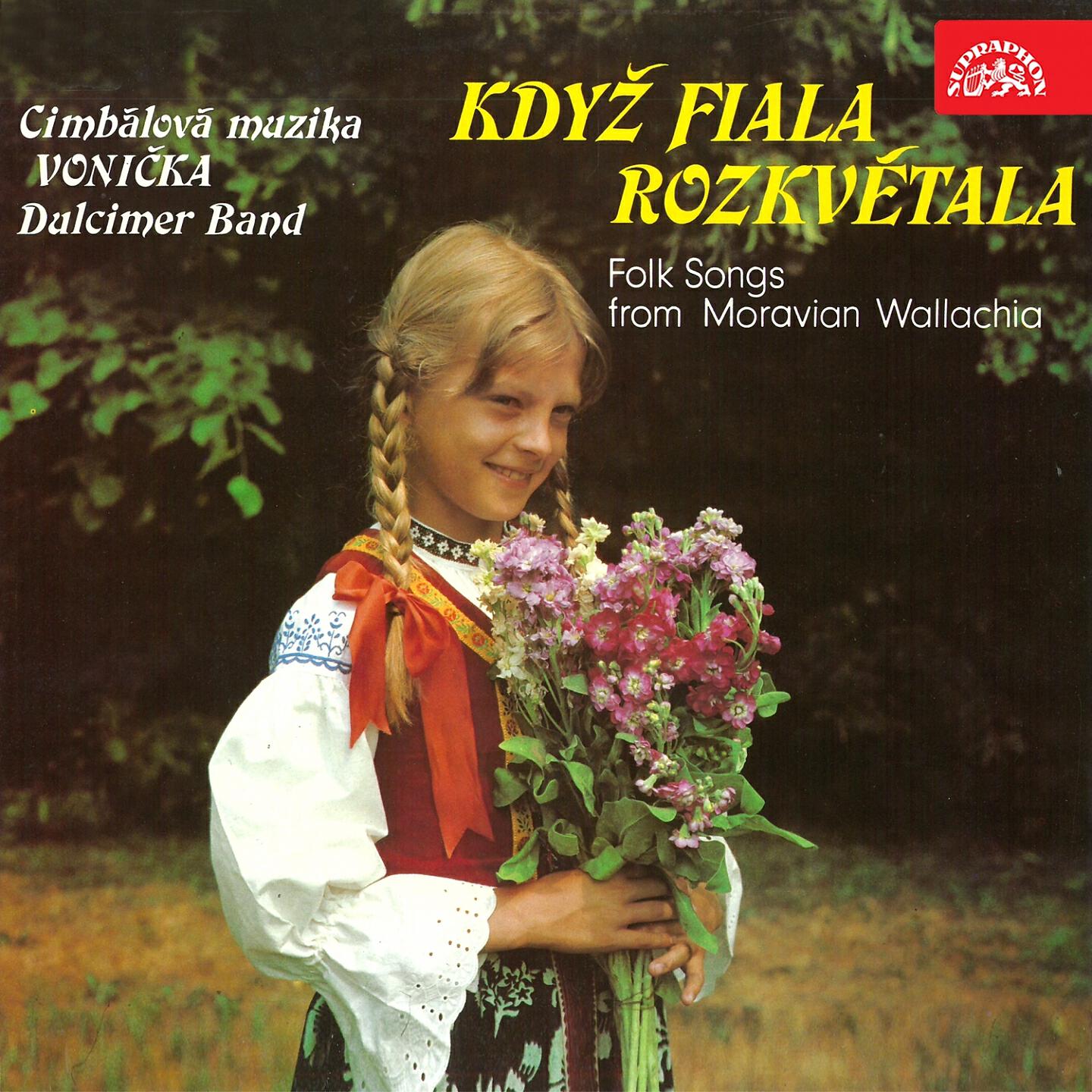 Dívčí cimbálová muzika Vonička