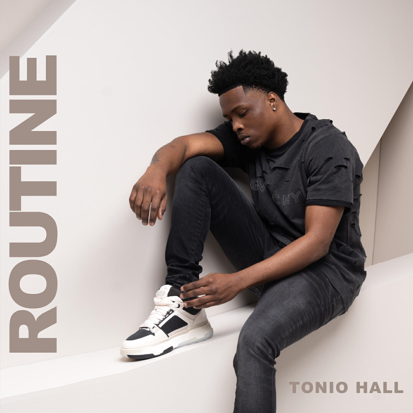 Tonio Hall