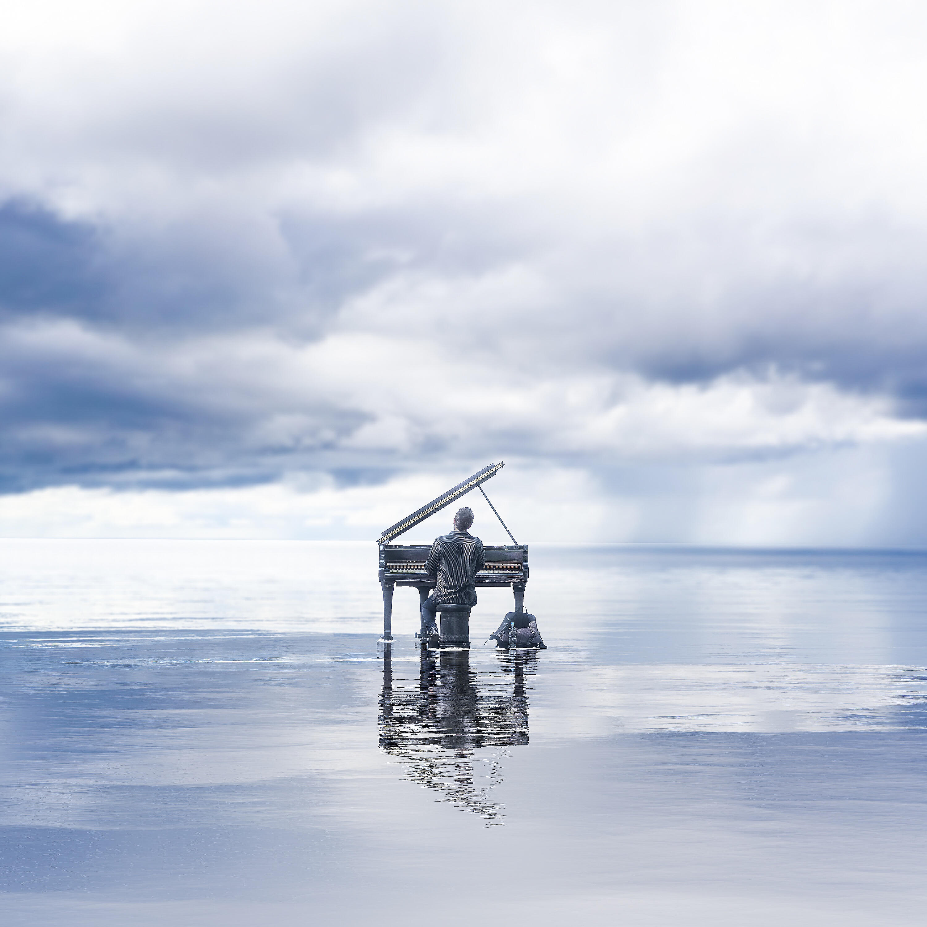 Релиз Realize (Never Alone)