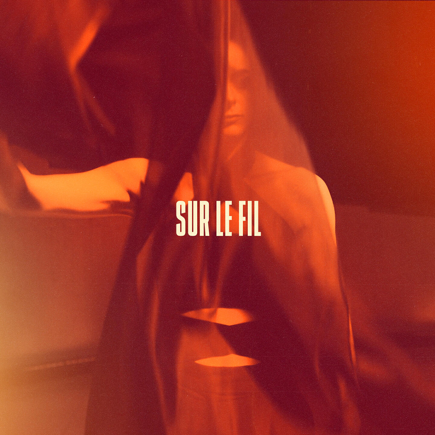 Релиз Sur le fil