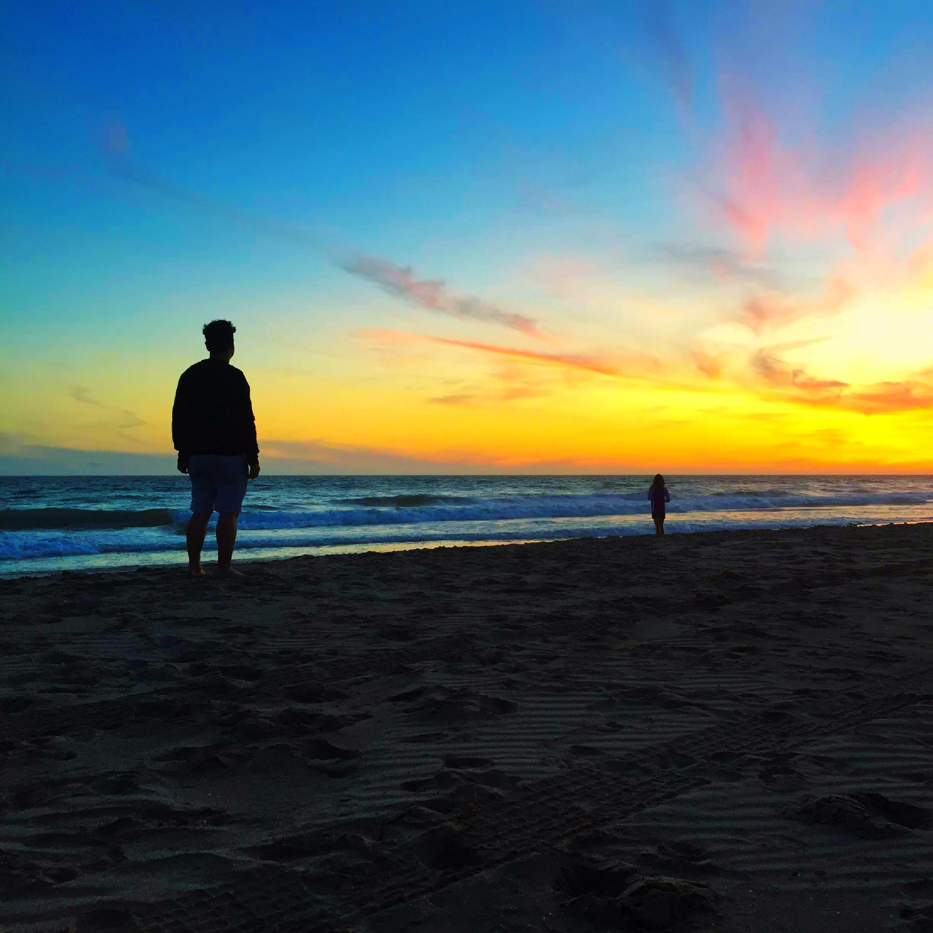 Релиз Chasing Waves