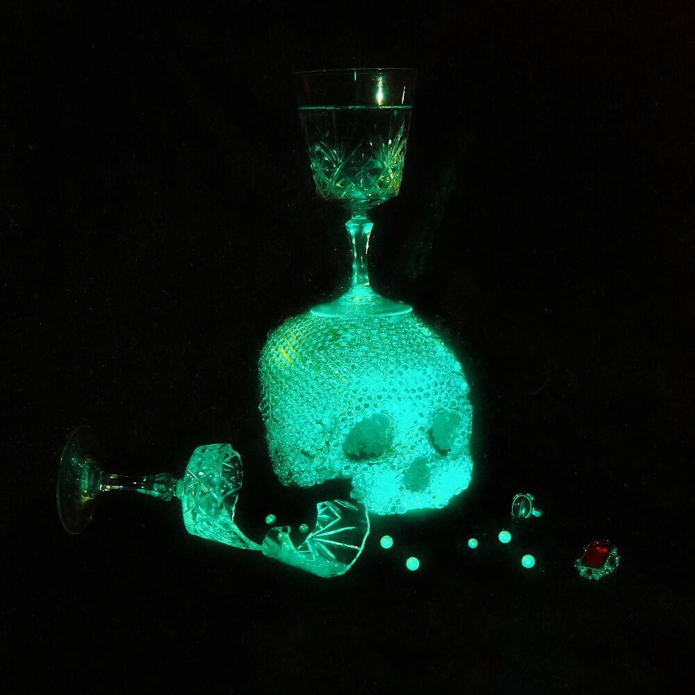 Релиз Neonjuhlissa