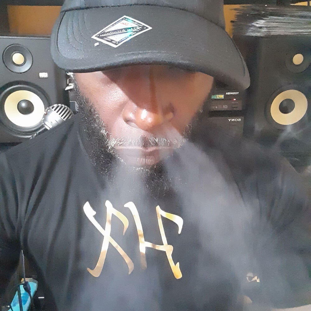 HX ENTERTAINMENT