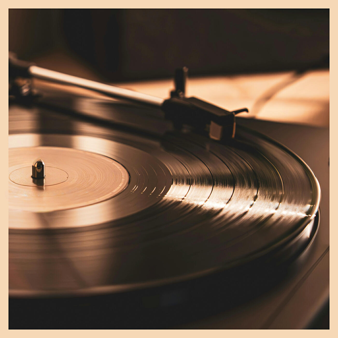 Релиз One Hour of Warm Vinyl Crackle