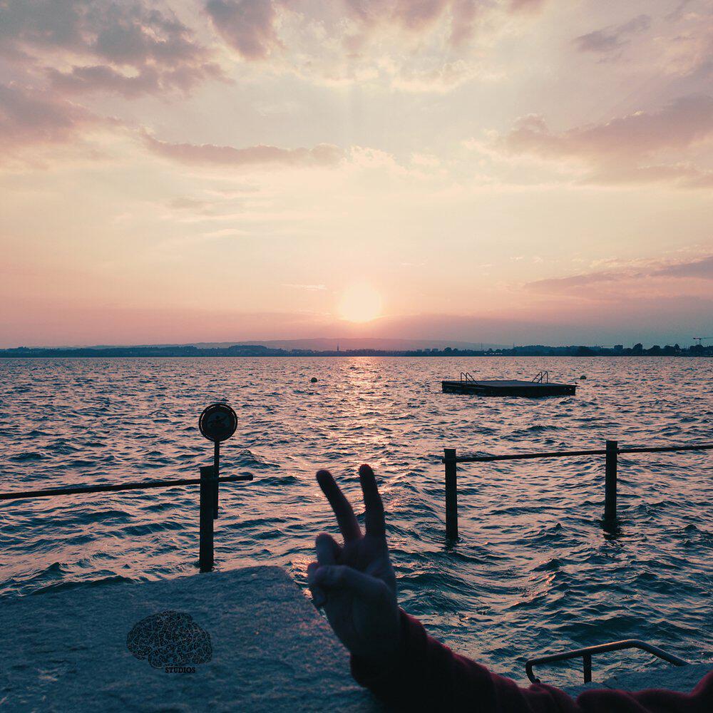 Релиз Flippin Thru Days