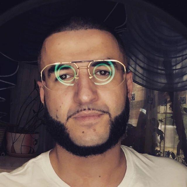 Tomas