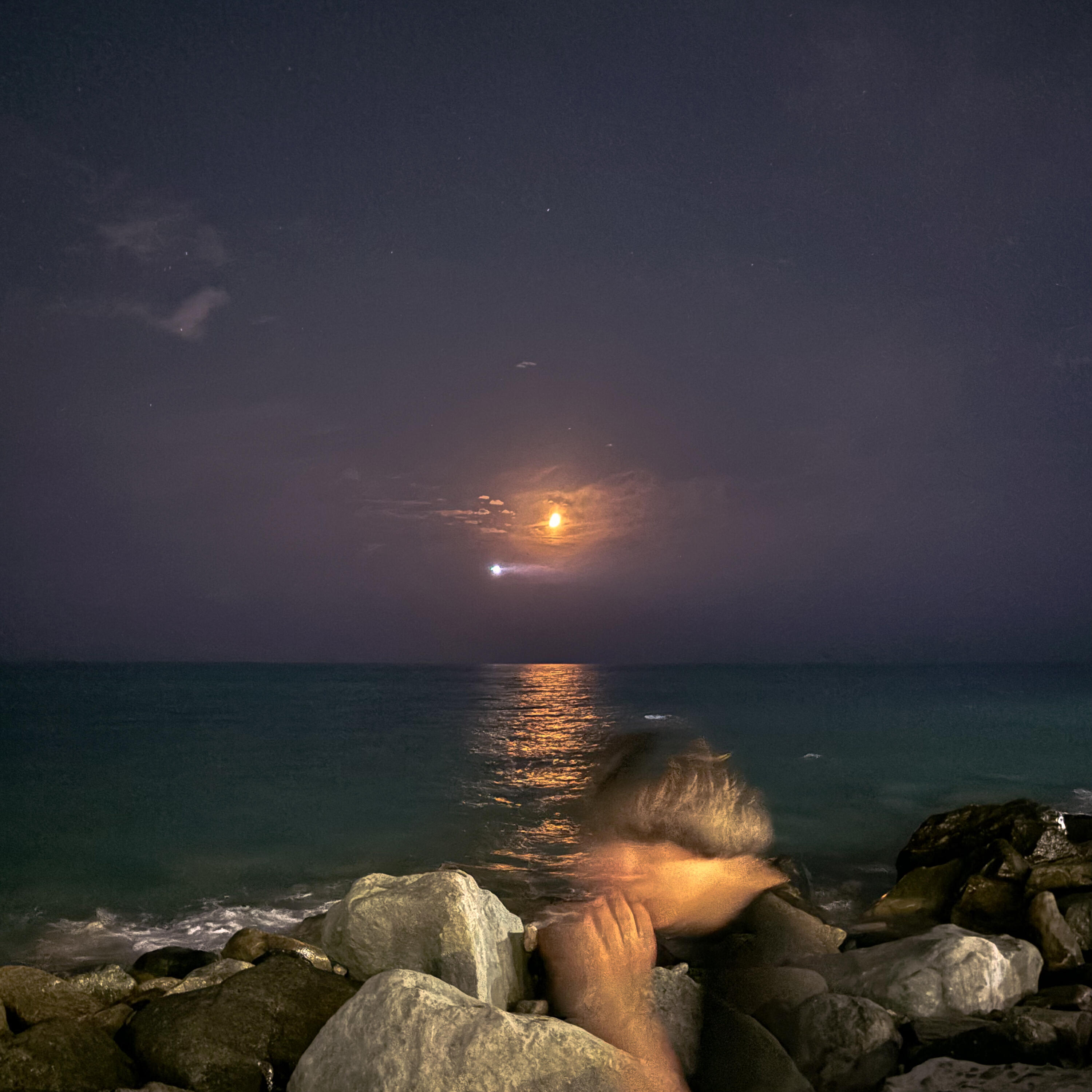Релиз MOON AND SEX