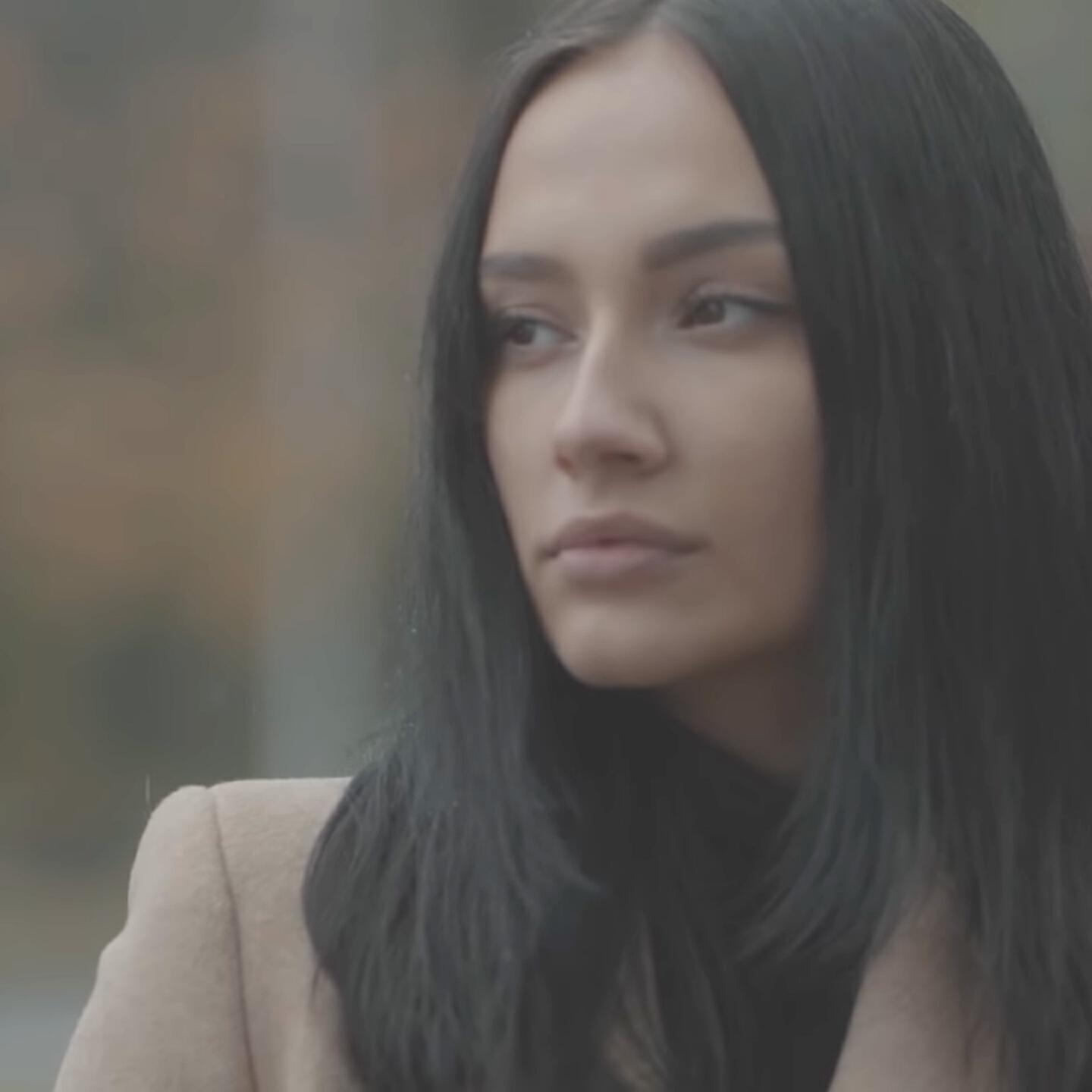 Релиз Belőled csak egy van