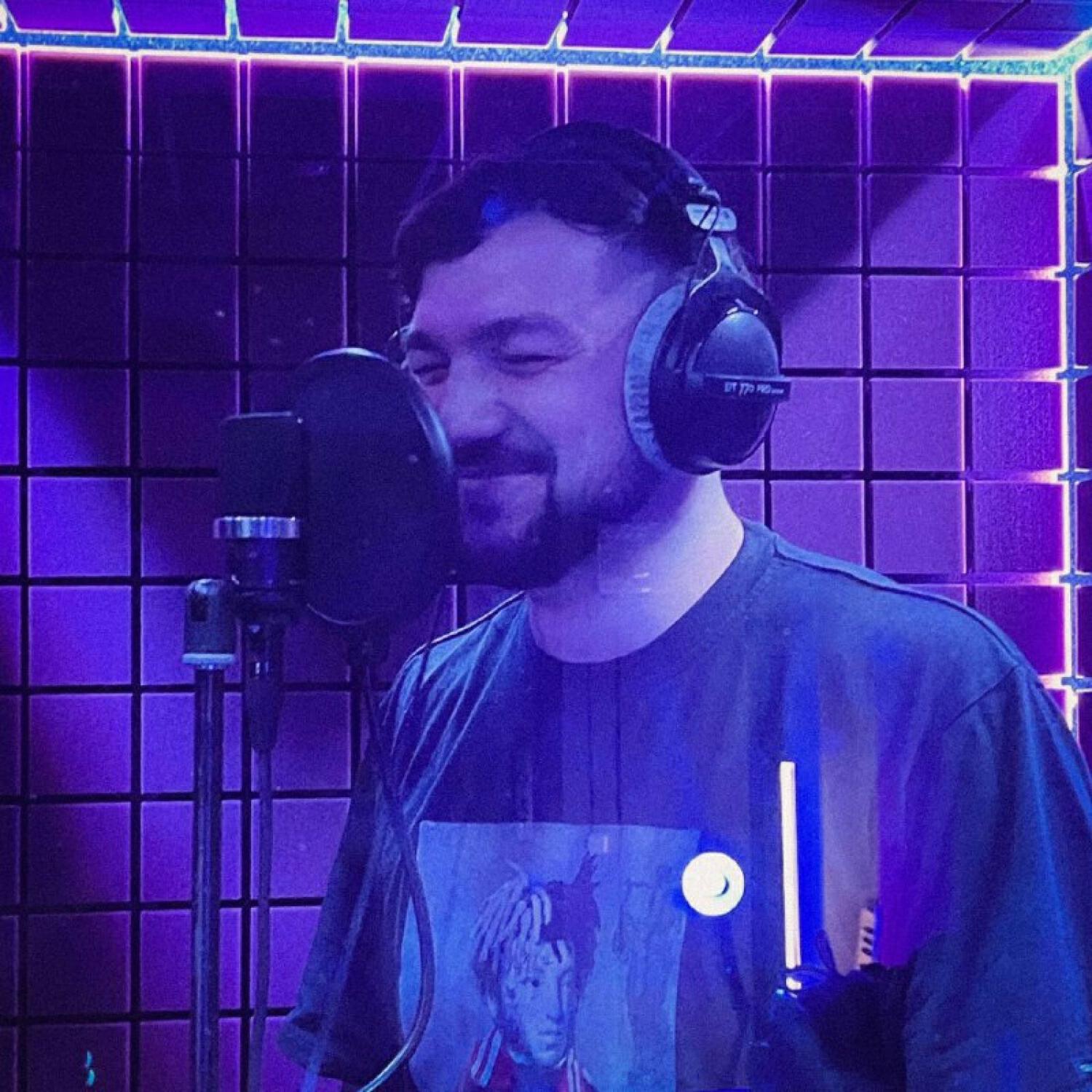 Постер альбома На связи (prod. sasha_koldi)