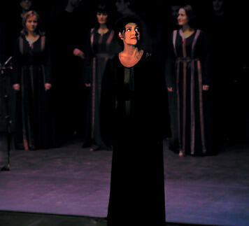 Divna & the Melodi Choir - Divna et le Choeur Melodi