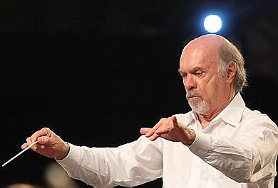Julio Medaglia