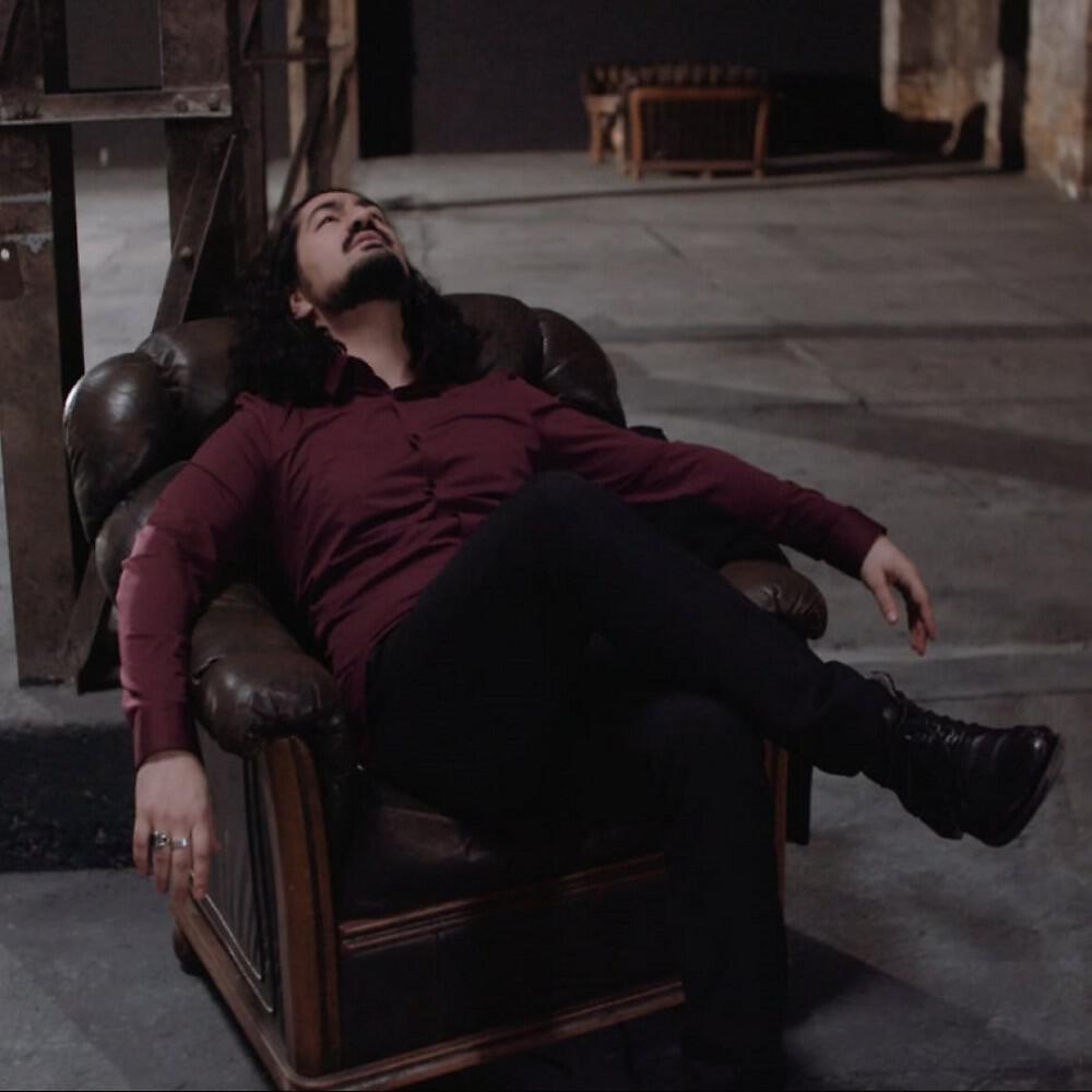 Релиз Under Your Feet