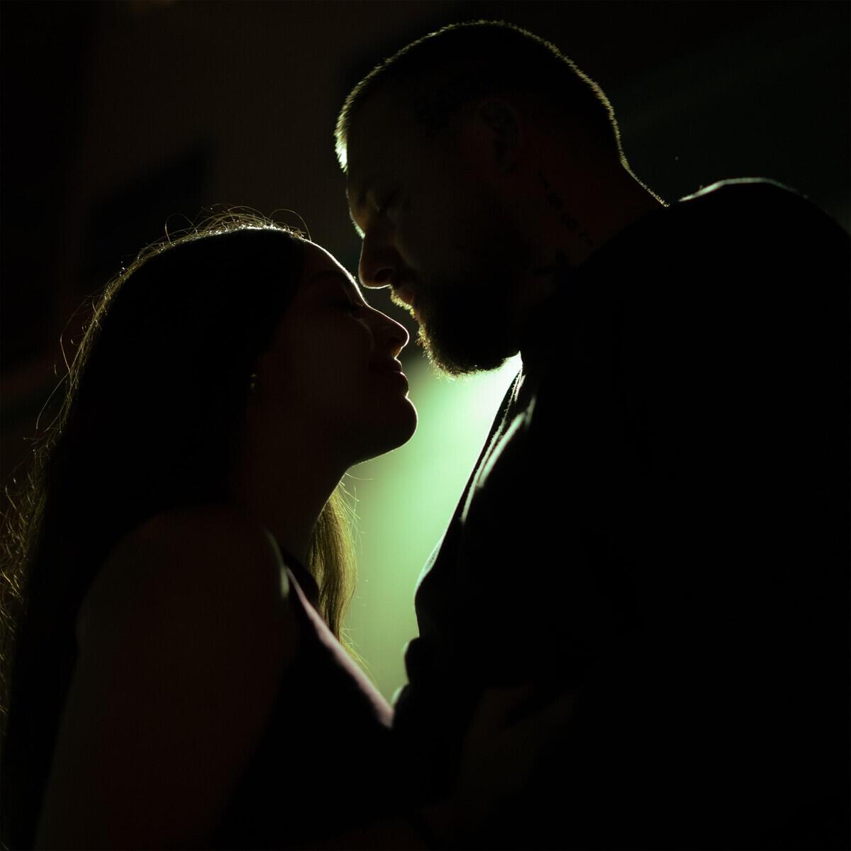 Релиз Y SI SOMOS NOVIOS???