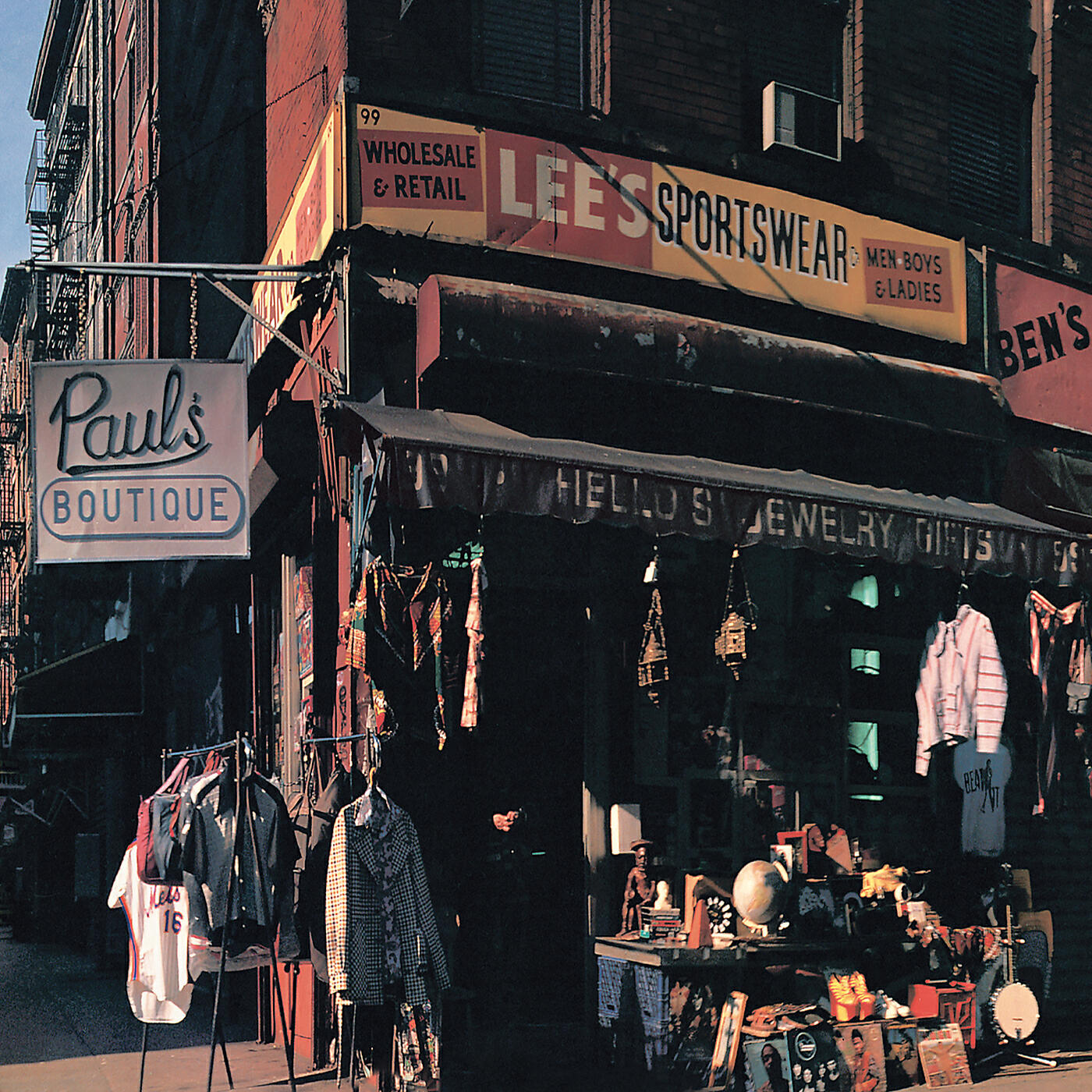Релиз Paul's Boutique