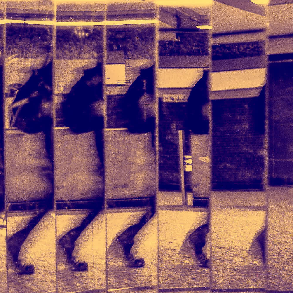 Релиз La Mujer Del Espejo