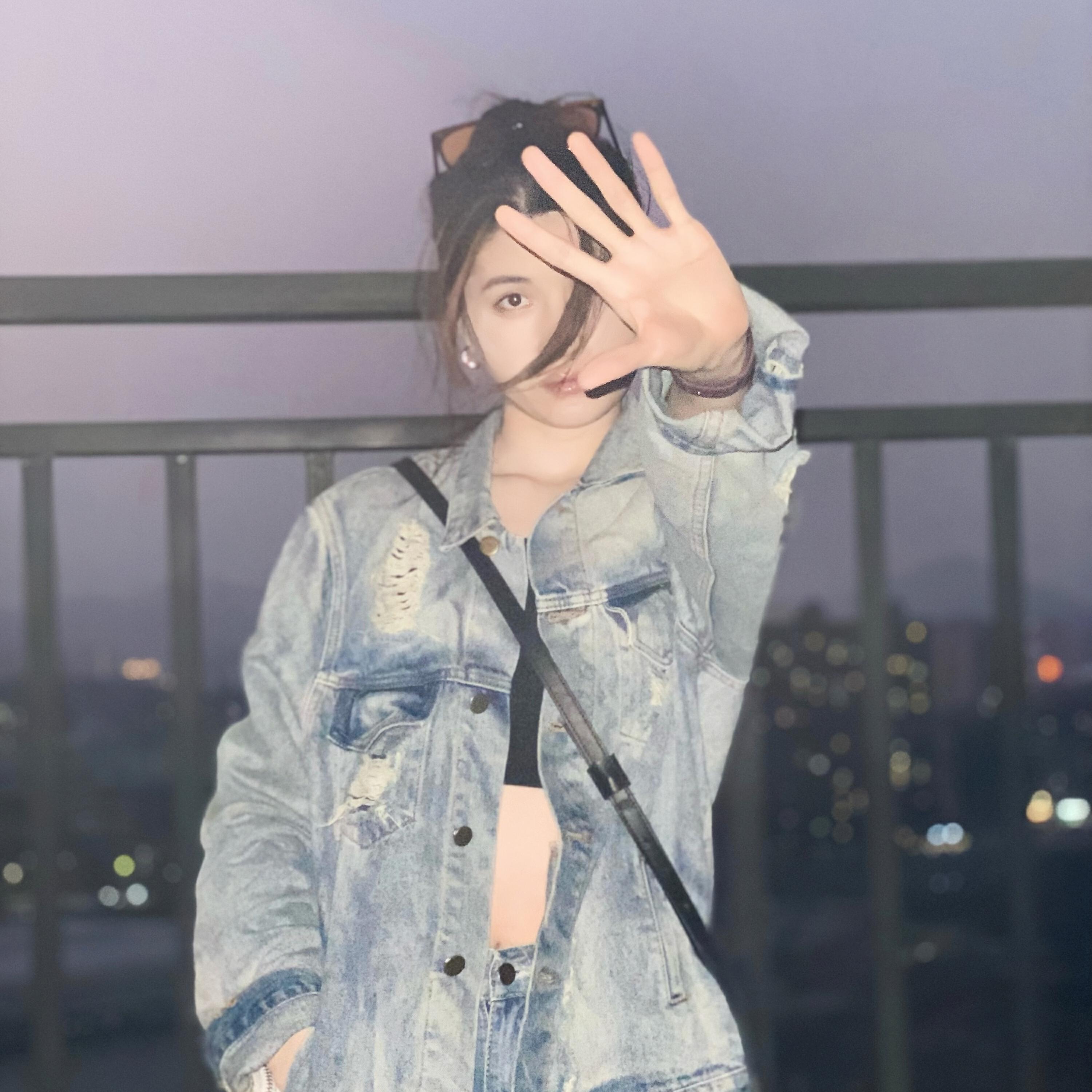 Релиз 你是年少的欢喜